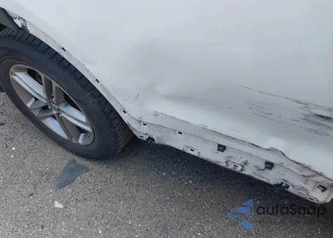 2017 Hyundai Santa Fe Sport 2.4L from USA, damaged, VIN 5XYZTDLB4HG411538